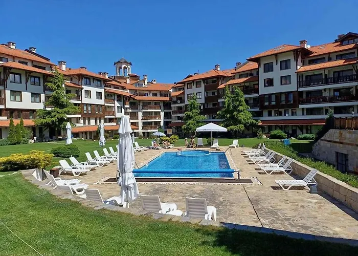 Melania In Complex Royal Towers アパート *