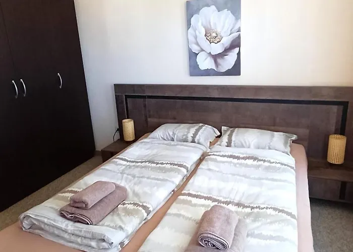 アパート Melania In Complex Royal Towers