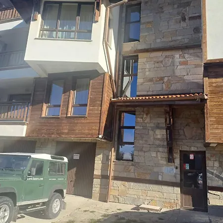 Melania In Complex Royal Towers * Bansko